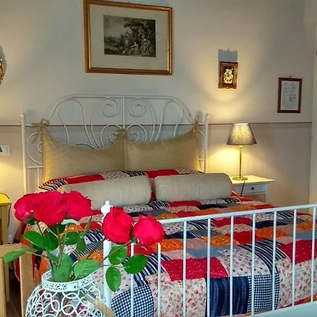 Le Rondini Di San Donato Bed & Breakfast